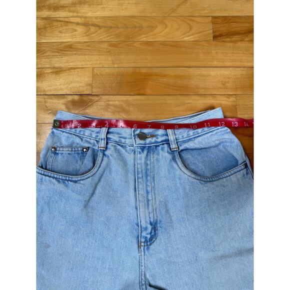 Vintage 90s Jean Shorts by Cristina, High Rise Light Wash Cutoff, W24", Fits 0-2 - Picture 7 of 10